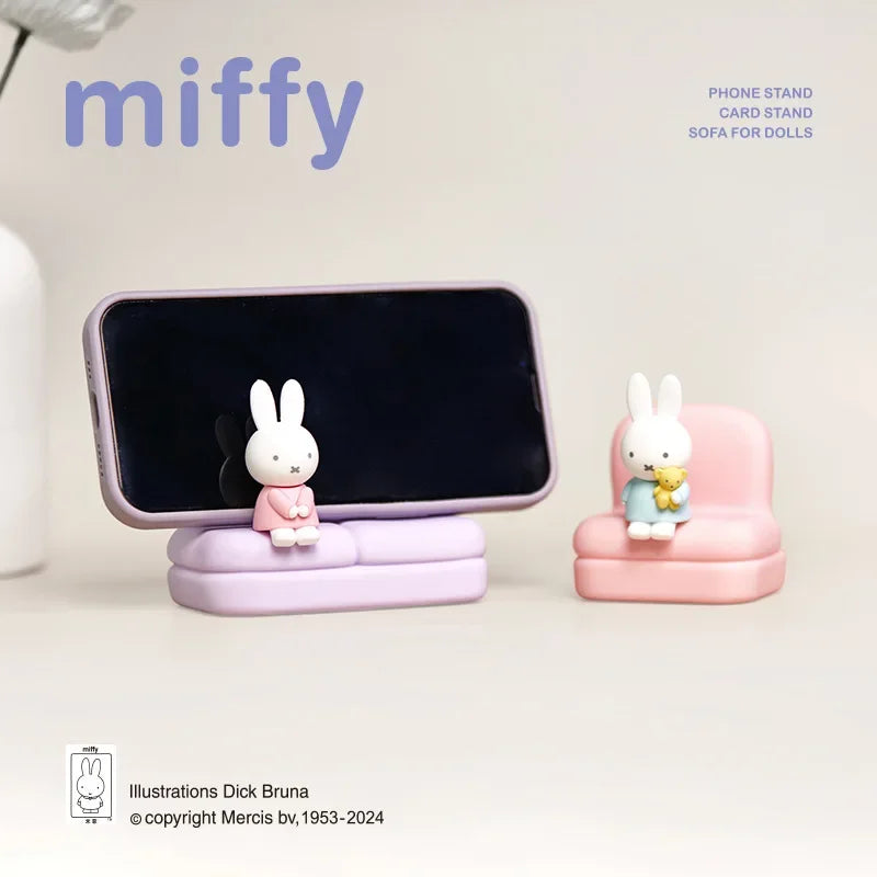 Kawaii Miffy Sofa Phone Stand – Cute Desk Decoration & Gift!
